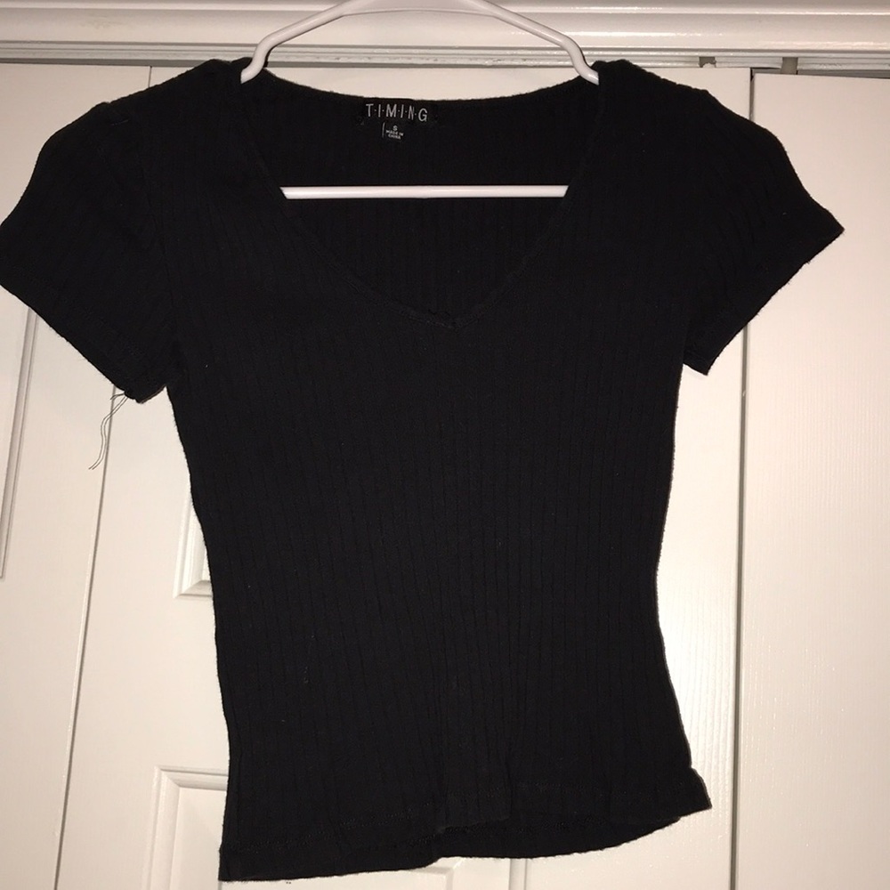 BLACK CROP TOP